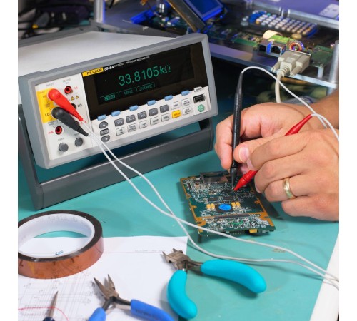 Настольный мультиметр Fluke 8845A/SU 240V Настольный мультиметр Fluke 8845A/SU 240V